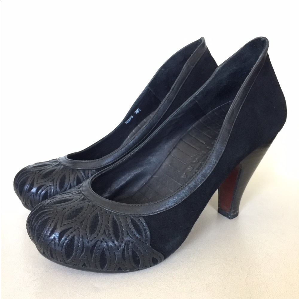 Chie Mihara Black Suede Pumps w/Leather Cutouts 8
